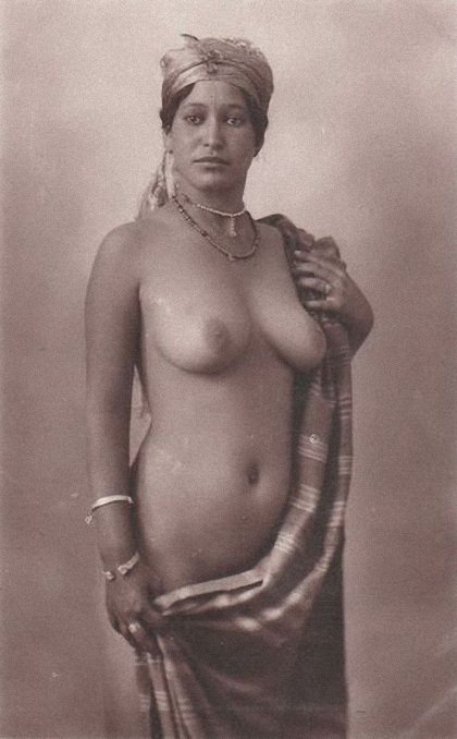 Эротические фотографии арабских женщин XX века