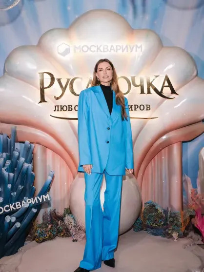 Алекса, Юлианна Караулова, Дарья Мельникова и Лиза Моряк с детьми посетили премьеру шоу в 