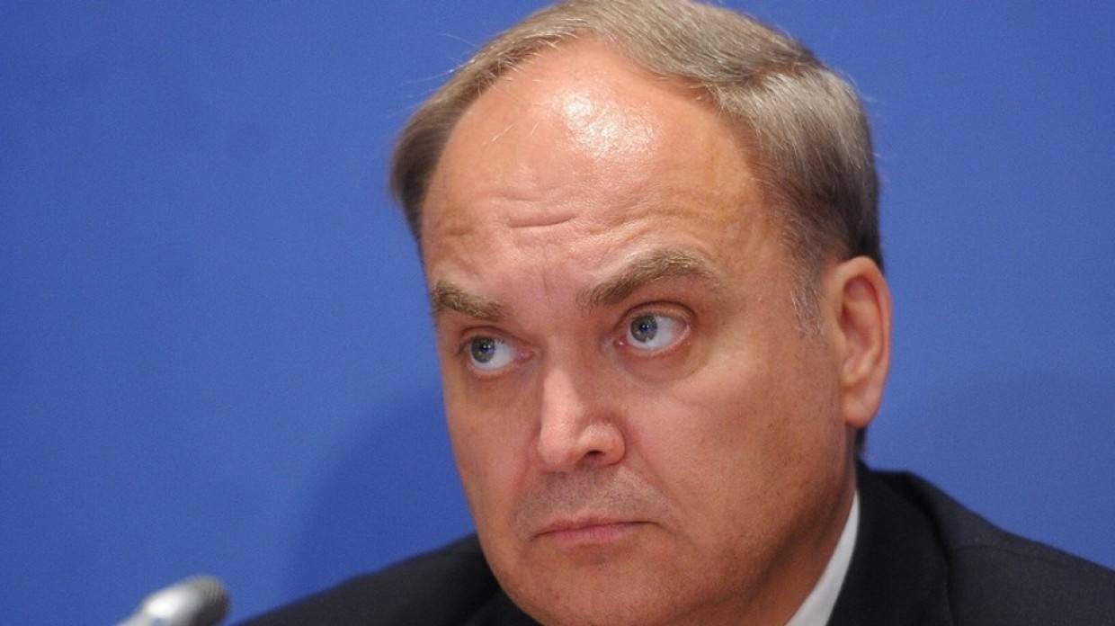 Посол Антонов опроверг информацию об эвакуации российской дипмиссии из США