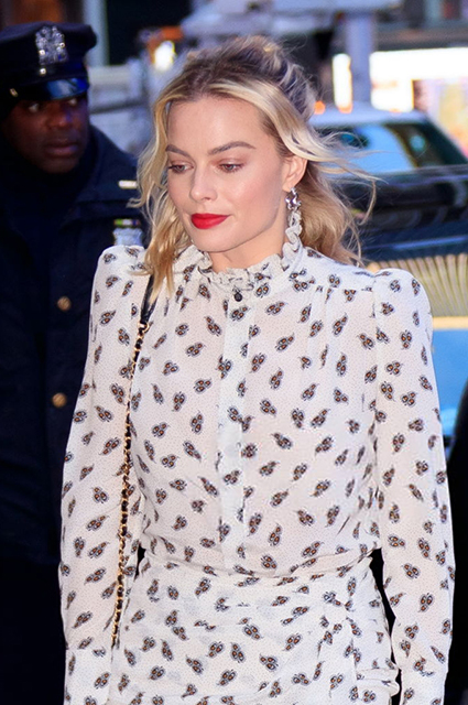 Женственность и элегантность: два стильных образа Марго Робби звездный стиль, марго робби