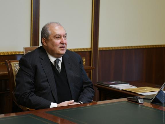 Президент Армении отправился с частным визитом в Москву