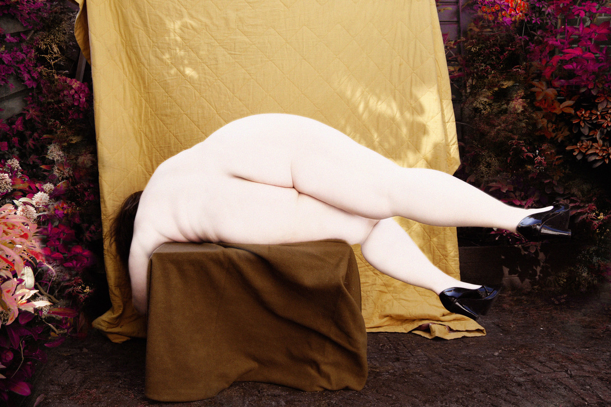 Странная эротика: фотосессия ню от Поля Коойкера Странная эротика: фотосессия ню от Поля Коойкера