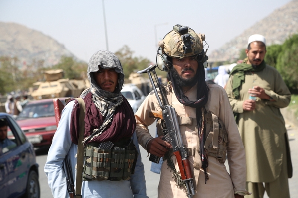 США грозят жестким ответом: что известно о терактах в Кабуле к этому часу