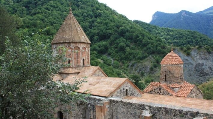 События в Нагорном Карабахе ударили по позициям Еревана