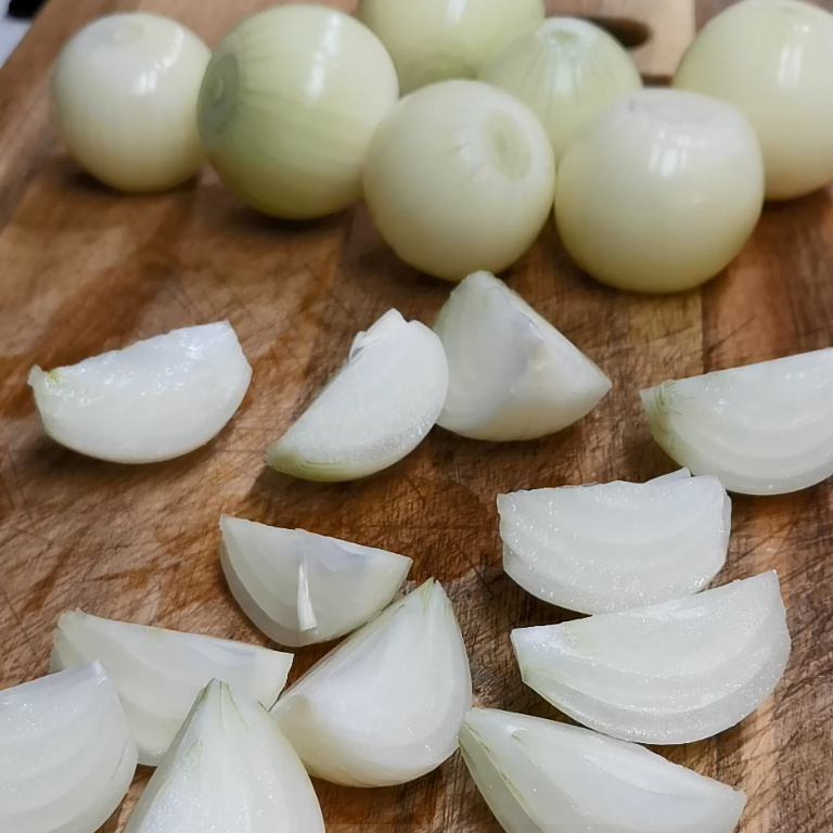 Почти никто не знает, что из лука можно приготовить такую вкусноту. Улетает за минуту, остыть не успевает Почти никто не знает, что из лука можно приготовить такую вкусноту. Улетает за минуту, остыть не успевает просто, очень, форму, ничего, сегодня, когда, нужно, больше, рецепт, масло, готовить, сразу, потом, сделал, бумаги, жалко, Правда, 😉Выкладываем, ругала, пекарской