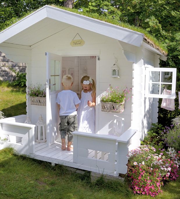 awesome-outdoor-kids-playhouses-to-build-this-summer-6
