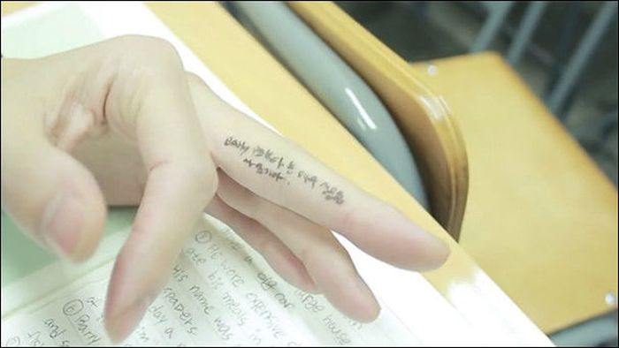 Хитрые шпаргалки школьников и студентов (33 фото)