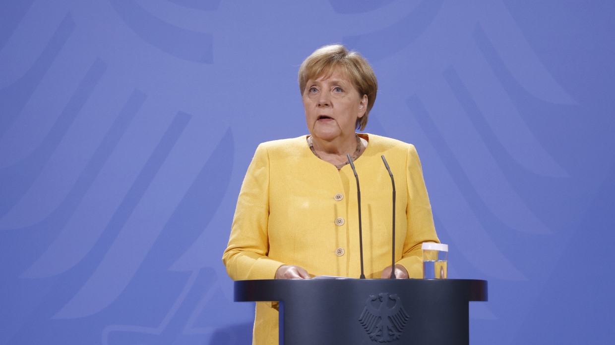 Меркель напомнила о договоренностях с США по транзиту российского газа через Украину