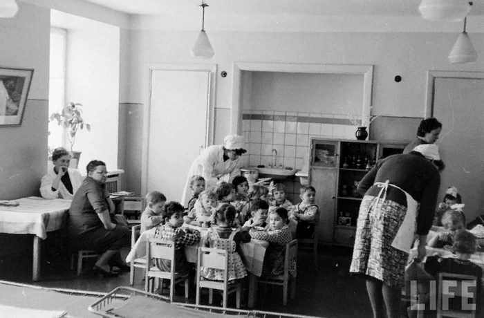 Молочный суп и перловка: как питались дети в советских учреждениях детям, всего, подавали, вместе, Также, давали, которые, предлагалось, учреждениях, блюда, школьных, достаточно, напиток, действительно, обязательно, который, первое, блюдо, детей, второе