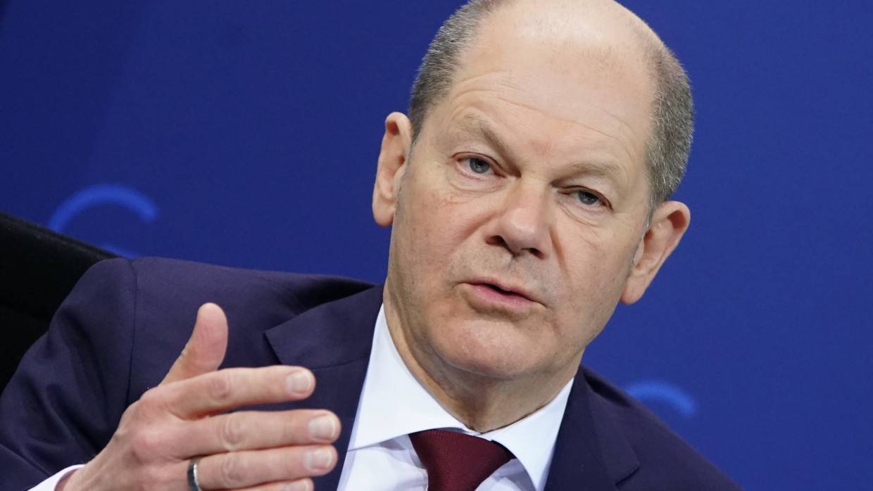 Шольц пообещал озвучить схожую с Макроном позицию во время визита в Москву и Киев