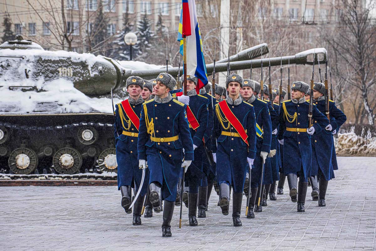 Воронежский гарнизон. Воронеж армия. Российские войска в Харькове. Гарнизон военный городок. Воронеж военный округ.