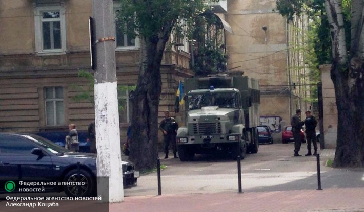 День Победы в Одессе: без Мишико и символов, зато с боевиками 