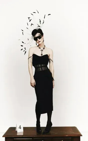 Саша Сулим примерила роковой образ в новой фотосессии Сулим, журналистки, поделилась, журналистка, преступлениях, СулимСаша, 38летняя, После, теперь, котором, канал, РоссииСейчас, страшных, самых, рассказывала, трукраймподкаст, Редакция, YouTube, найти, канала