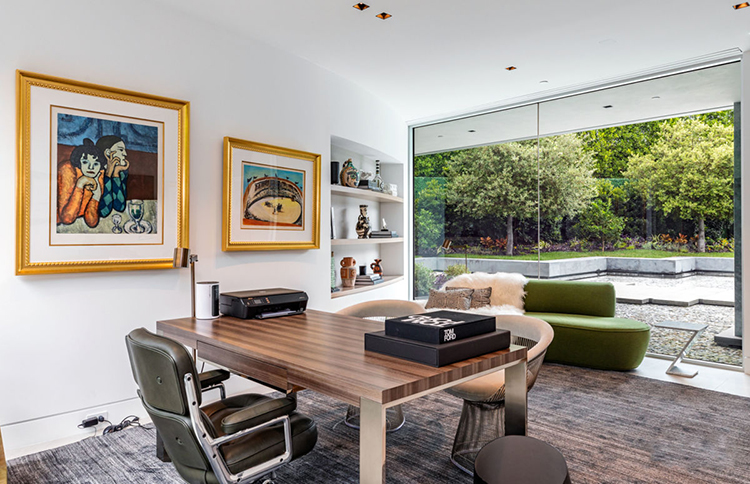 В гостях у Леброна Джеймса: экскурсия по впечатляющему особняку баскетболиста за 52 миллиона долларов Стиль жизни,Дома звезд