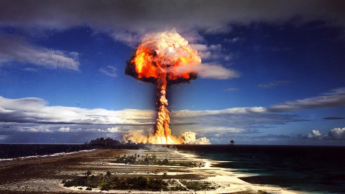  Первое Испытание: Начало Эпохи История ядерных испытаний началась 16 июля 1945 года в пустыне Нью-Мексико.