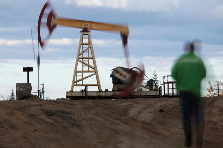 Власти США признали необходимость поставок российской нефти