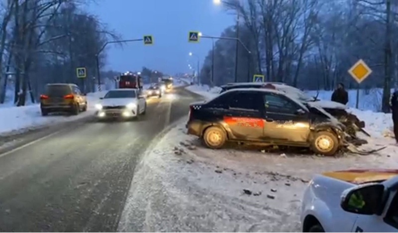 Массовое ДТП с погибшим произошло в Нижегородской области