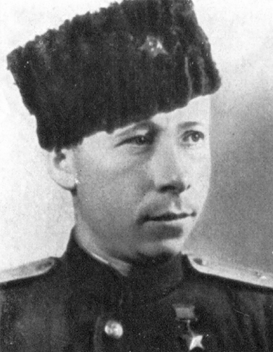 Командир 3-го полка дивизии Герой Советского Союза П.Е. Брайко.