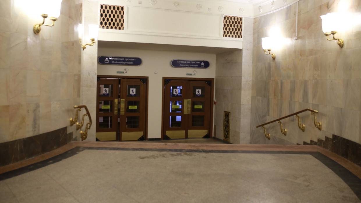 Станция метро пушкинская. Вестибюль горного института. Вестибюль станции метро горный институт. Станция метро технологический институт вестибюль. Вестибюль горного института.