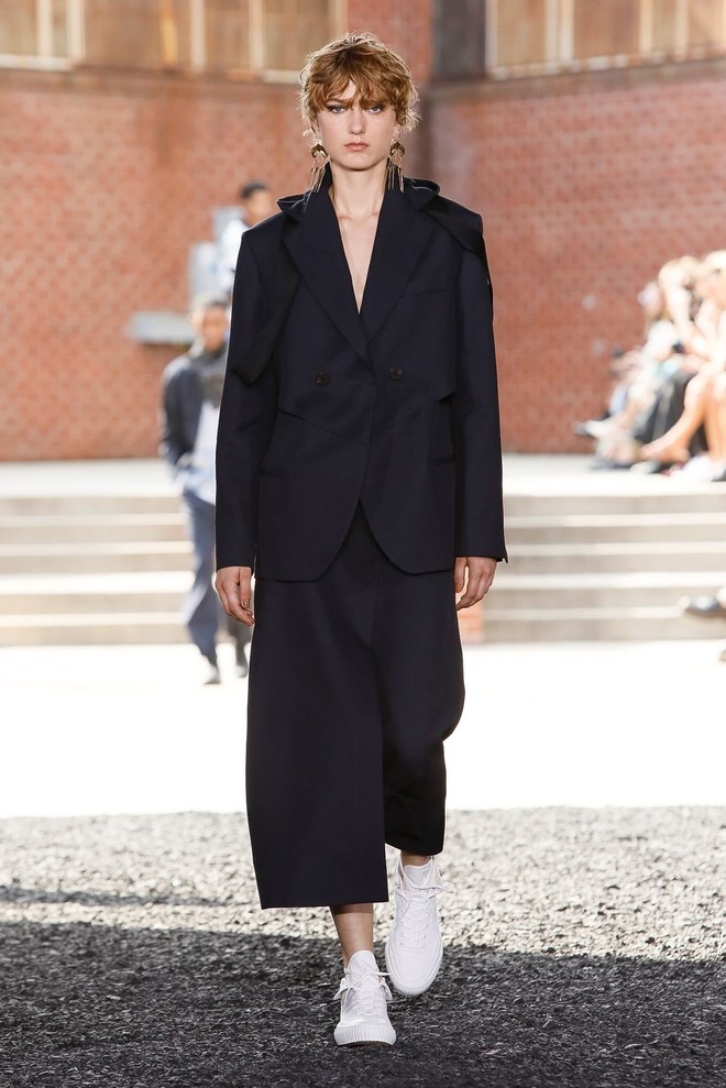 Косынки из кожи, которые все будут носить весной, — на показе 3.1 Phillip Lim Косынки из кожи, которые все будут носить весной, — на показе 3.1 Phillip Lim лучшее,мода,модные советы,Наряды