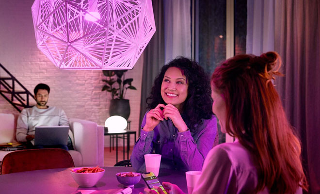 Как создать идеальную атмосферу дома: умное освещение Philips Hue