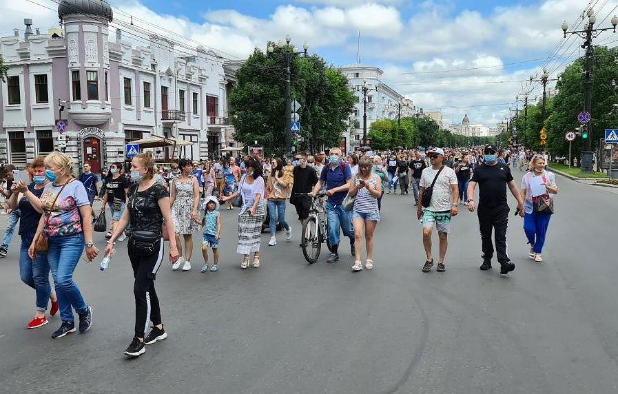 Ишь, чего удумали, выбирать себе губернатора! DVHABRU, Вести, Малышев, Хабаровские, Михаил, Грошин, Константин, Коммерсантъ, Фургал, которого, лысого, акции, тогда, Хабаровске, митинги, Сейчас, Фургала, губернатора, совершенно, чёрта