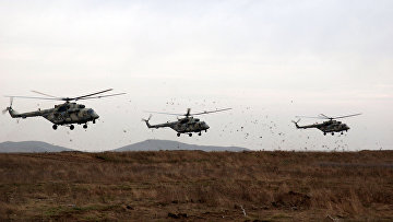 Учения отдельных соединений Воздушно-десантных войск и Военно-транспортной авиации на Чёрном море. Архивное фото