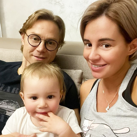 Пятая дочь: футбольный тренер Валерий Карпин вновь стал отцом Пятая дочь: футбольный тренер Валерий Карпин вновь стал отцом Дети,Дети знаменитостей