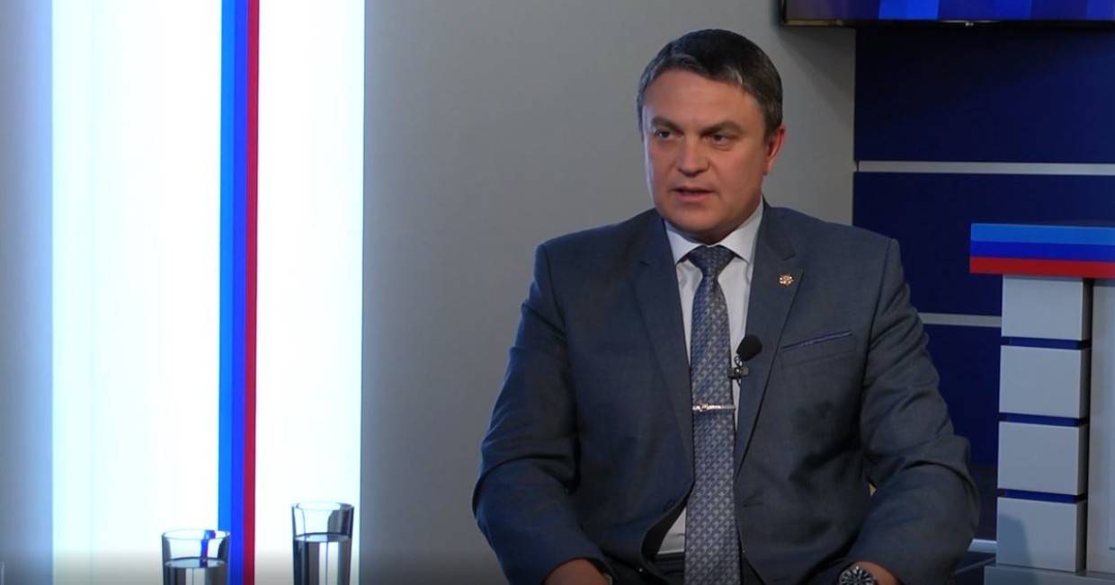 Глава ЛНР Пасечник сообщил о стягивании Украиной тяжелого вооружения в Донбасс Армия