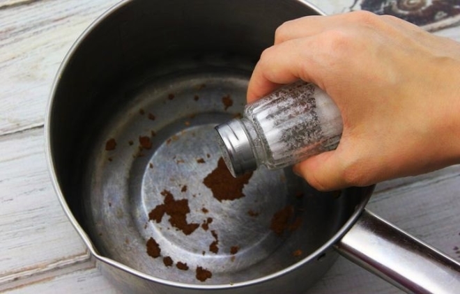 Как очистить пригоревшую кастрюлю из нержавейки