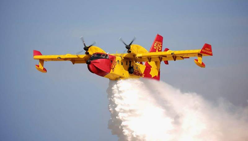 Самолёт-амфибия Viking Canadair CL-515  ввс