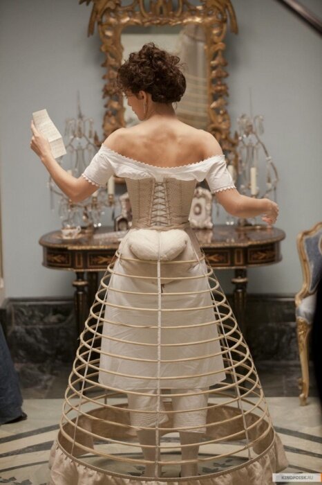 От огромных до маленьких и наоборот: как менялась мода на женские ягодицы От огромных до маленьких и наоборот: как менялась мода на женские ягодицы