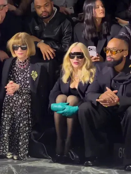 Неделя моды в Милане: Мадонна с 29-летним женихом посетила показ Dolce & Gabbana Мадонна, показ, Милане, показы, Стефано, Дольче, рамках, Винтур, Доменико, посетила, Gabbana, Dolce, Недели, принадлежит, модные, Fendi, Prada, Gucci, Елена, Перминова