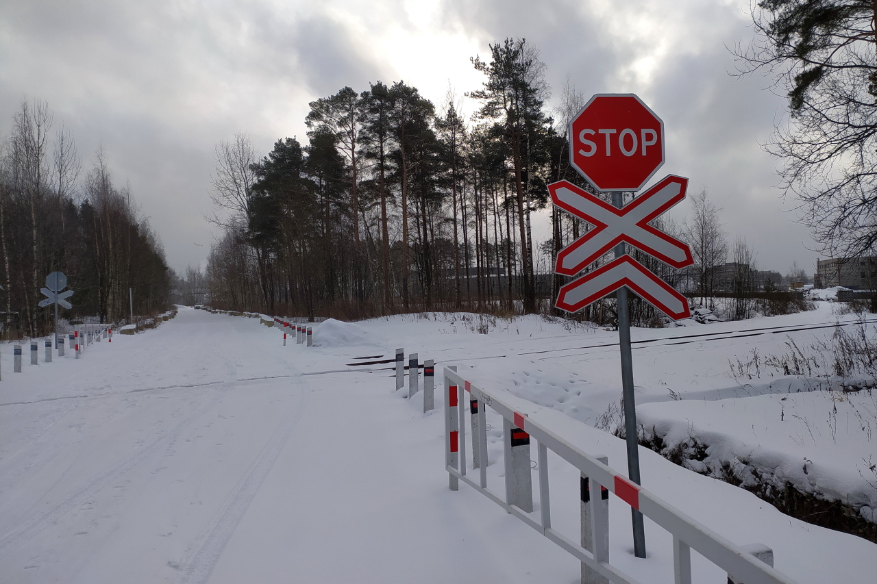 Поезд из Петербурга застрял из-за снегопада на юге России