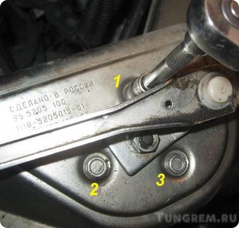 Замена трапеции и мотора стеклоочистителя на Lada Kalina