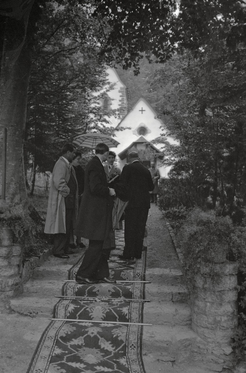 Hochzeit von Audrey Hepburn mit Mel Ferrer in der Kapelle auf dem Bürgenstock