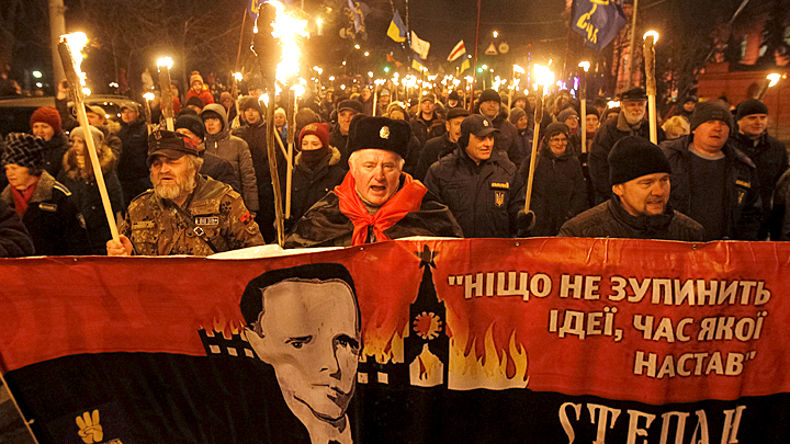 Консервы с мощами Кобзона и из «Бессмертного полка»: На Украине пробили фашистское дно
