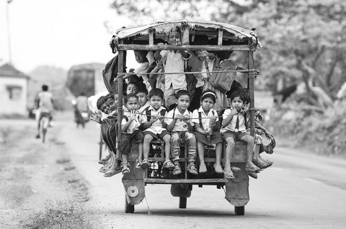 Топ-25 самых опасных и необычных путешествий в школу в мире дороги,история,опасность
