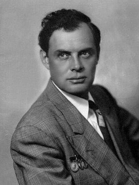 Жена Павла Кадочникова запрещала ему общаться с внебрачным сыном