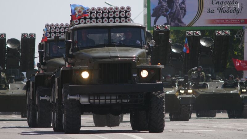 Парад в честь 75-й годовщины Победы прошел в Луганске