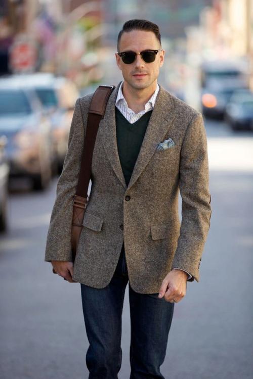 Как научиться стильно одеваться мужчине. Мужской базовый гардероб