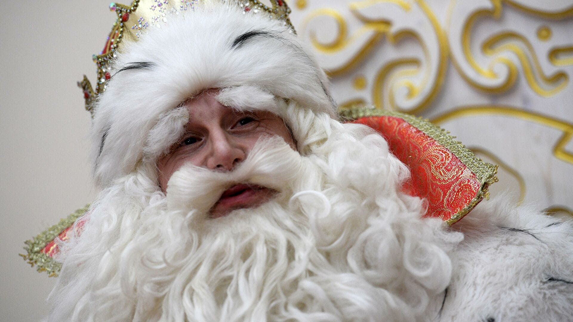Дед Мороз из Великого Устюга вакцинировался от коронавируса