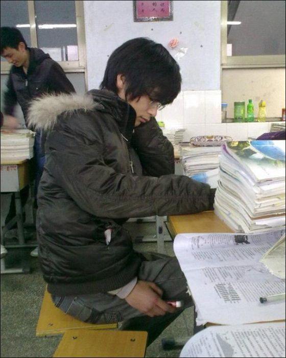 Хитрые шпаргалки школьников и студентов (33 фото)