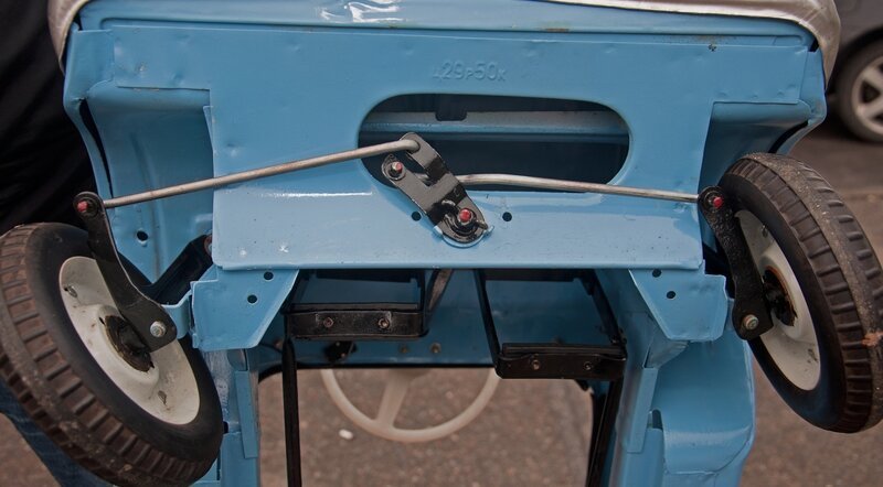 Первый автомобиль российского мужика! Ремонт и обслуживание АЗЛК Москвич АДПМ-12М 