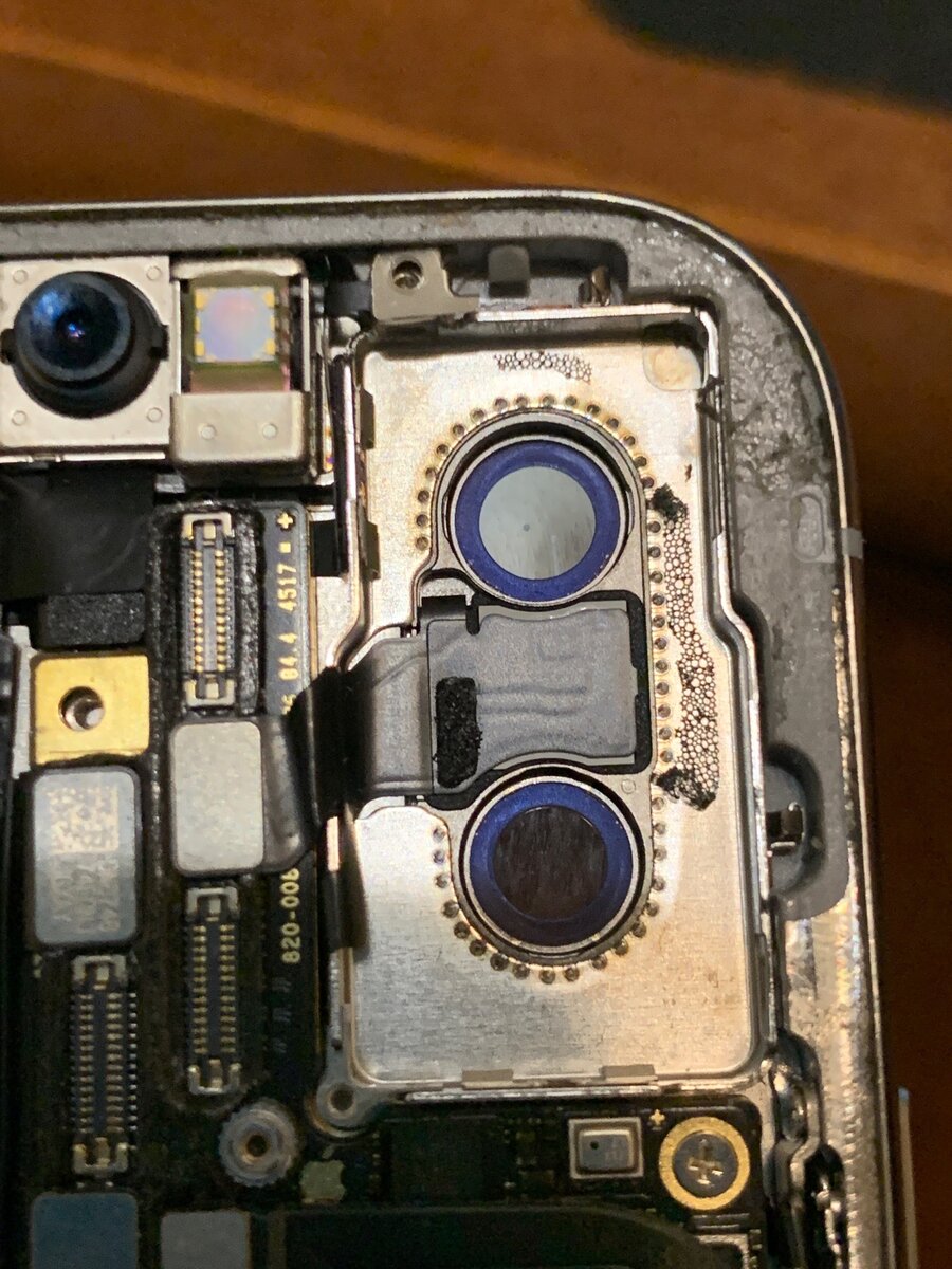 Что внутри купленного с рук смартфона, который собран из дров и палок? аппарат, выглядит, является, Попал, глазок, двойную, камеру, открывается, возможность, взглянуть, металлический, точечной, который, приваривается, лучшегоСняв, сваркой, металлической, основе, Apple, сварка