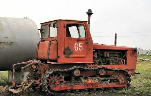 Один из самых сильных тракторов СССР, трактор Т4 Один из самых сильных тракторов СССР, трактор Т4