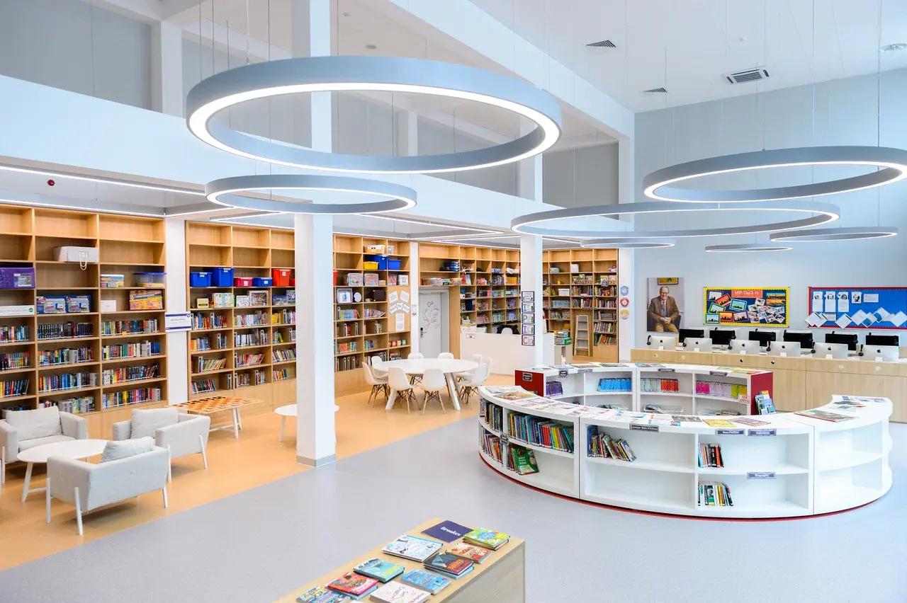 Интерьер школы