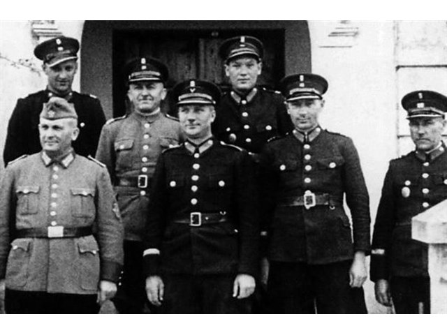 Изображая жертву: 1 сентября 1939 года и польские исторические мифы Изображая жертву: 1 сентября 1939 года и польские исторические мифы история