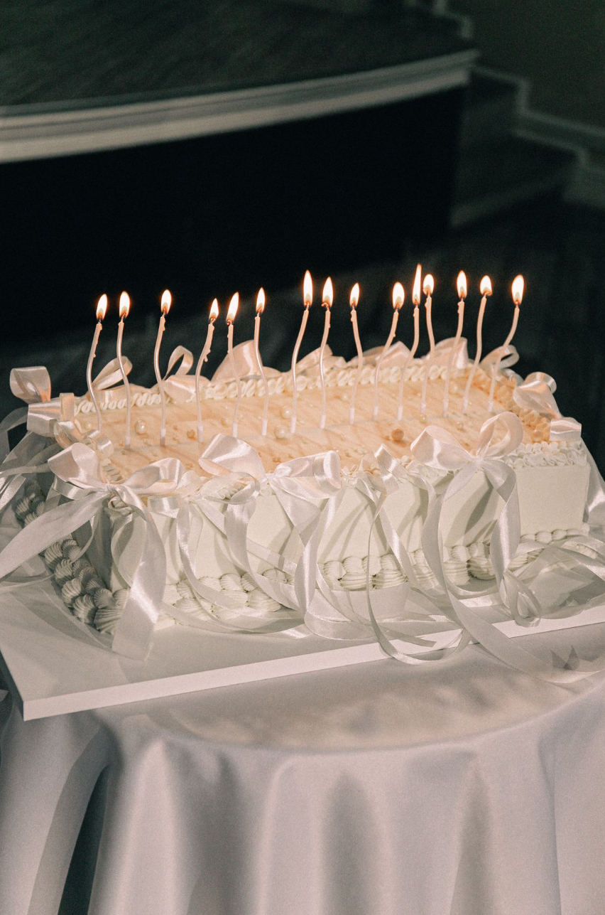 Свадебные тренды-2026: плоские торты и десерты в стиле Марии-Антуанетты можно, торты, Торты, акцент, ткани, гостей, более, добавить, могут, немного, которые, всего, просто, десерт, очень, особенно, цветами, стиле, цветочный, цветы