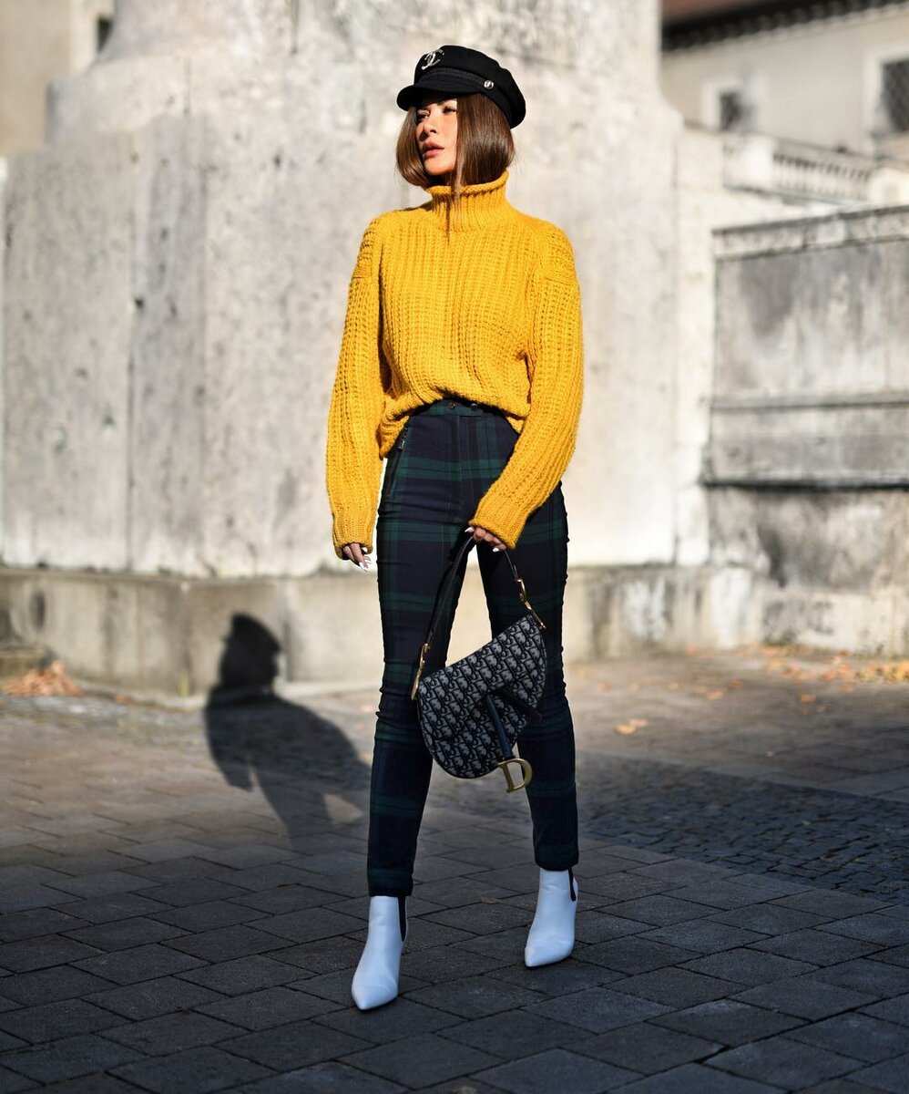15 интересных идей с чем носить желтый свитер и джемпер